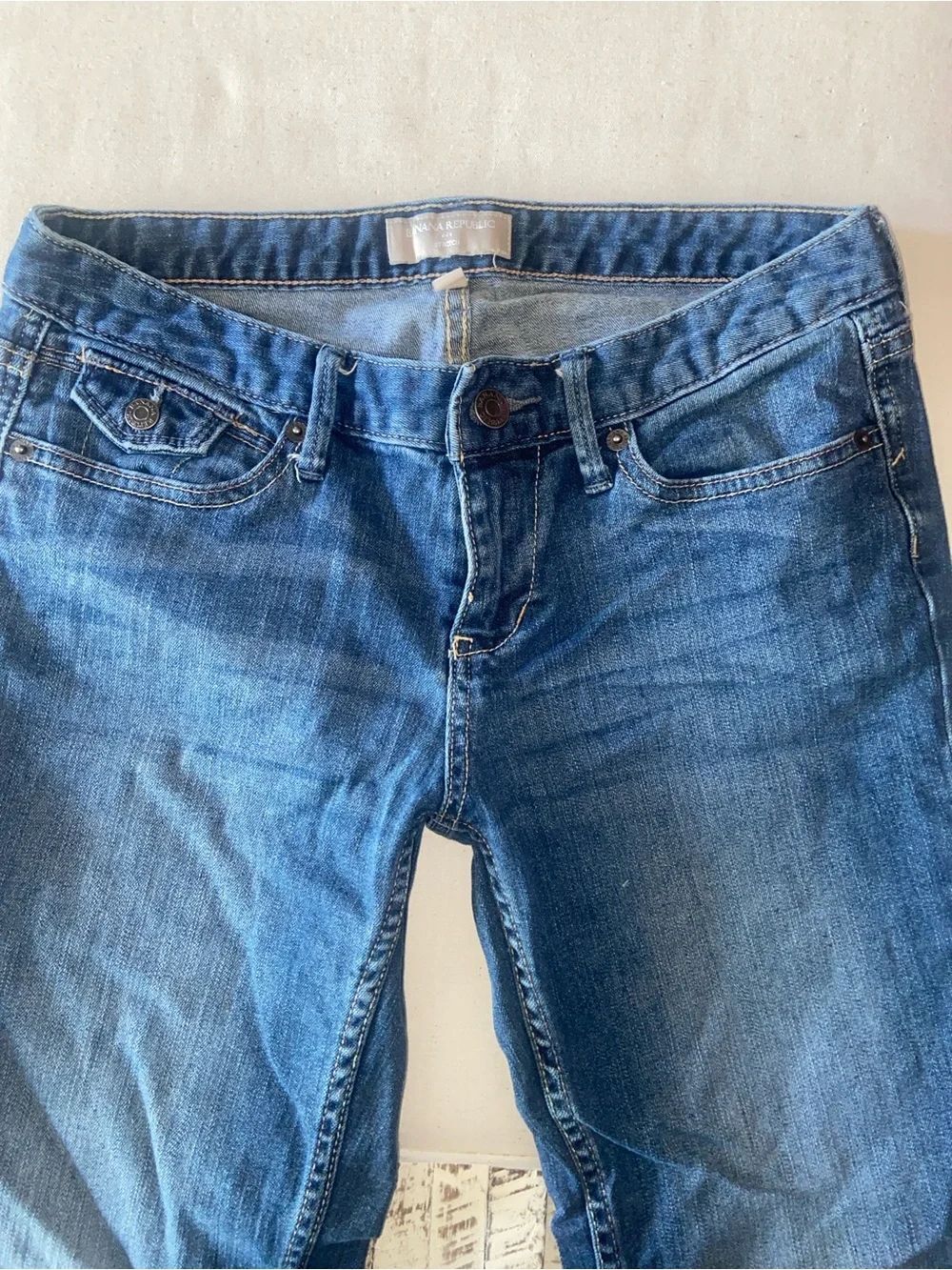 Banana Republic Women's Skinny Jeans in Medium Blue Wash
